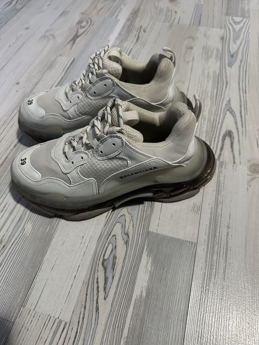 Balenciaga triple S