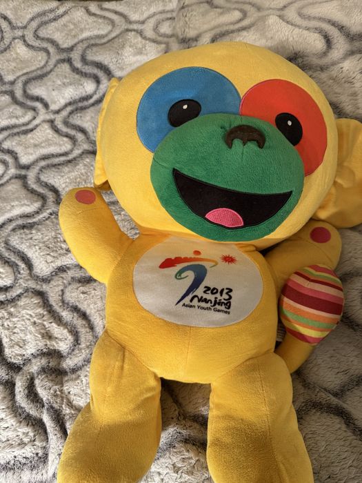 Продается мягкая красочная игрушка