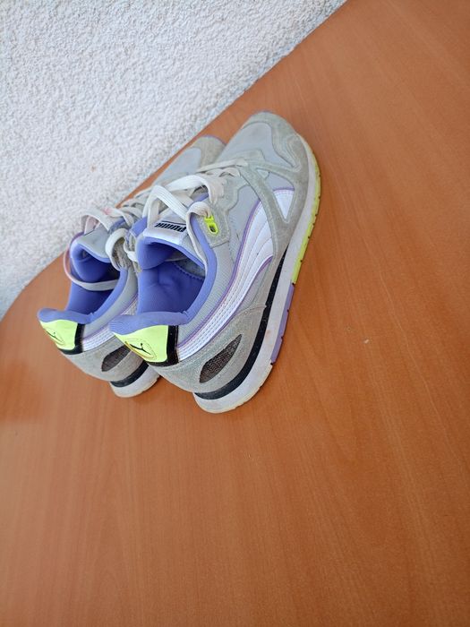 Vând pantofi sport dama, Puma,in stare buna produs de calitate.Mar.38.