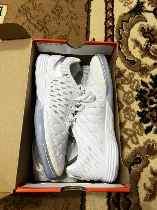 Продам кроссовки