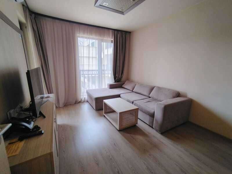 Продава се Двустаен апартамент в Варна, Цветен квартал - 63 кв.м за 2016 €/кв.м - Снимка #6