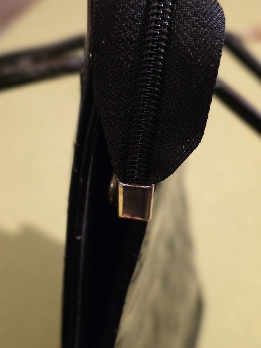 Естествен лак луксозна чанта Луи Вютон. Голям обем.