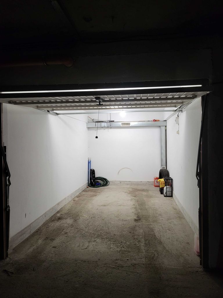 Дава се под наем Гараж / Паркомясто в София, Белите брези - 17 кв.м за 56000 € - Снимка #4