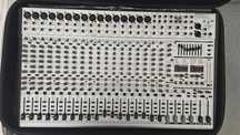 Mixer Behringer EURODESK 2442FX-PRO