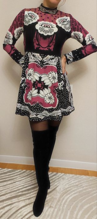 Женская одежда , Плать.