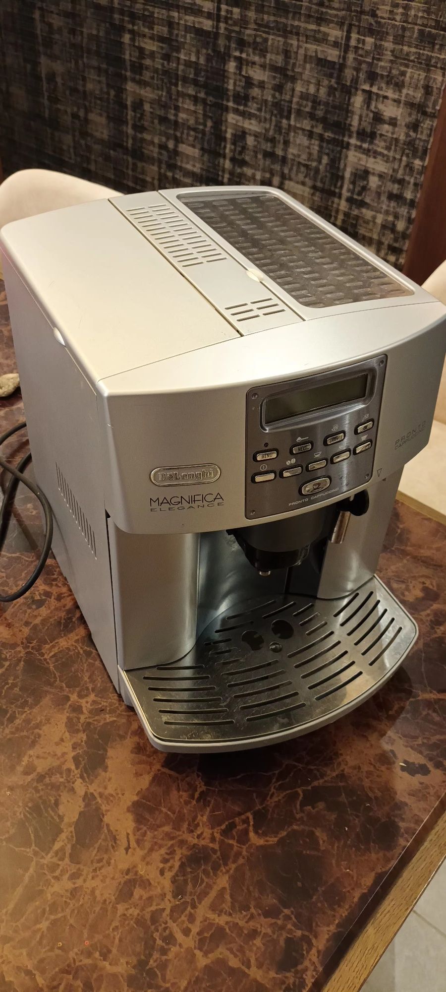 Кафе машина Delonghi Magnifica ELEGANCE PRONTO CAPPUCCINO