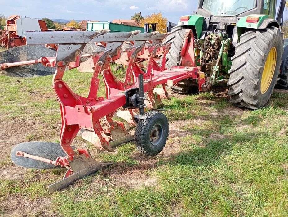 Plug reversibil 4 brazde Kuhn  Huard