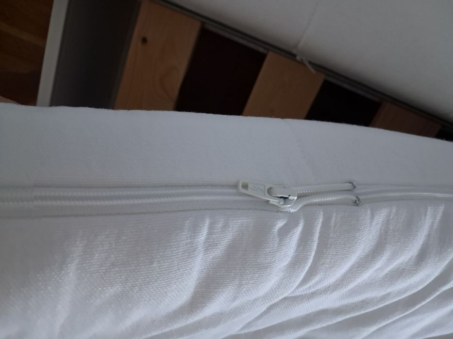 Pat/divan Ikea ( Brimnes)