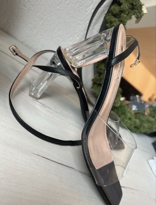 Sandale transparente