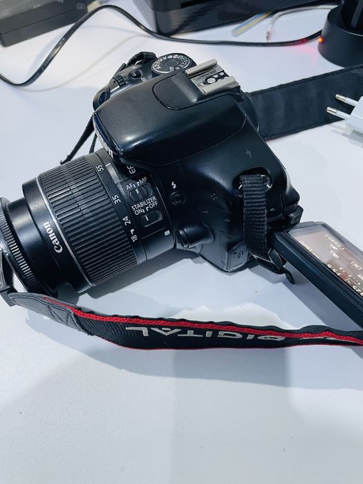 Фотоаппарат кэнон 600Д