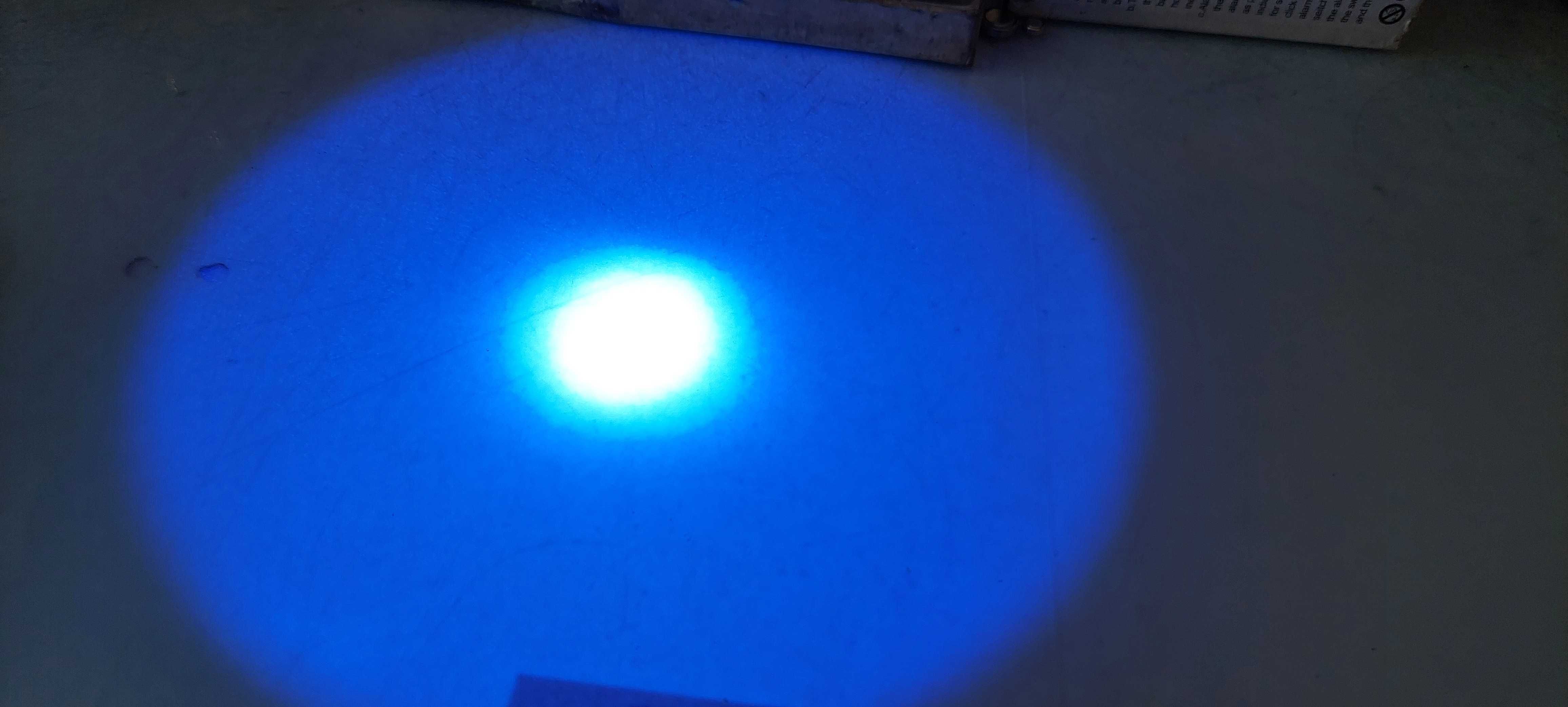 UV фенерче 365 н.м.