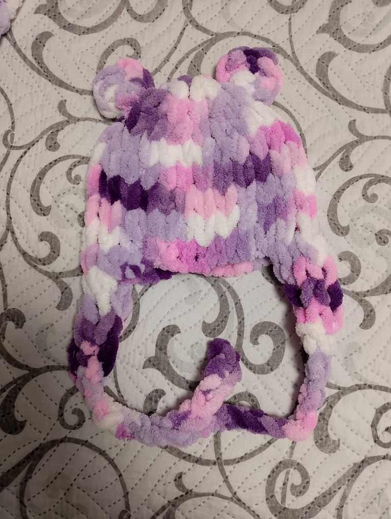 Ръчно плетен комплект - шал и шапка