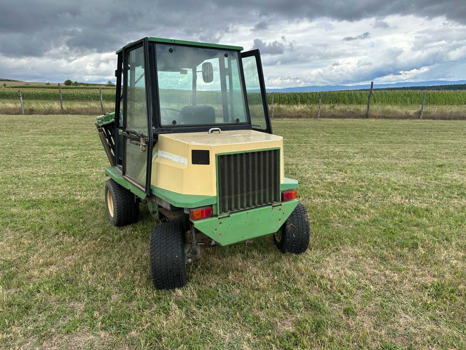 Tractor Tuns Gazon Sabo Roberine 1203