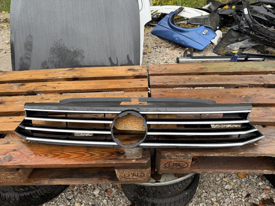 Решетка VW Passat b8