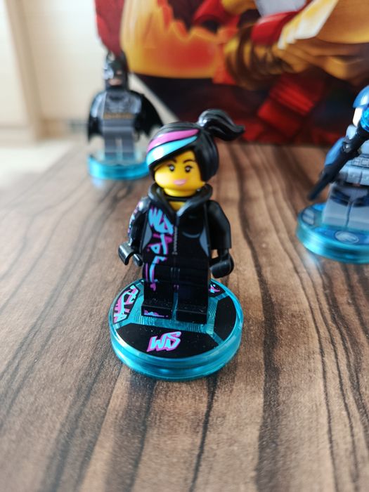 Оригинални Lego фигурки и комплект