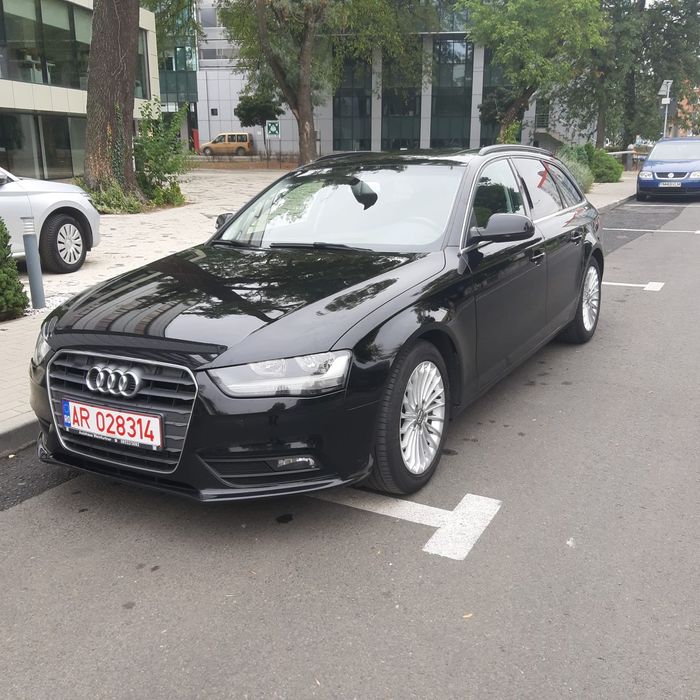 Audi A4 Alcantara / Panorama / Navigație / recent adus din Germania / Preț neg