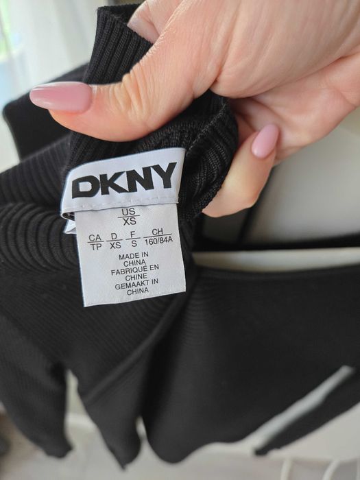 Поло DKNY - XS размер, ново