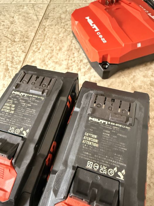 acumulator HILTI 12 Ah Nuron incarcator HILTI C8