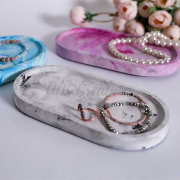 Поставка за бижута – ръчна изработка, идеална за подарък