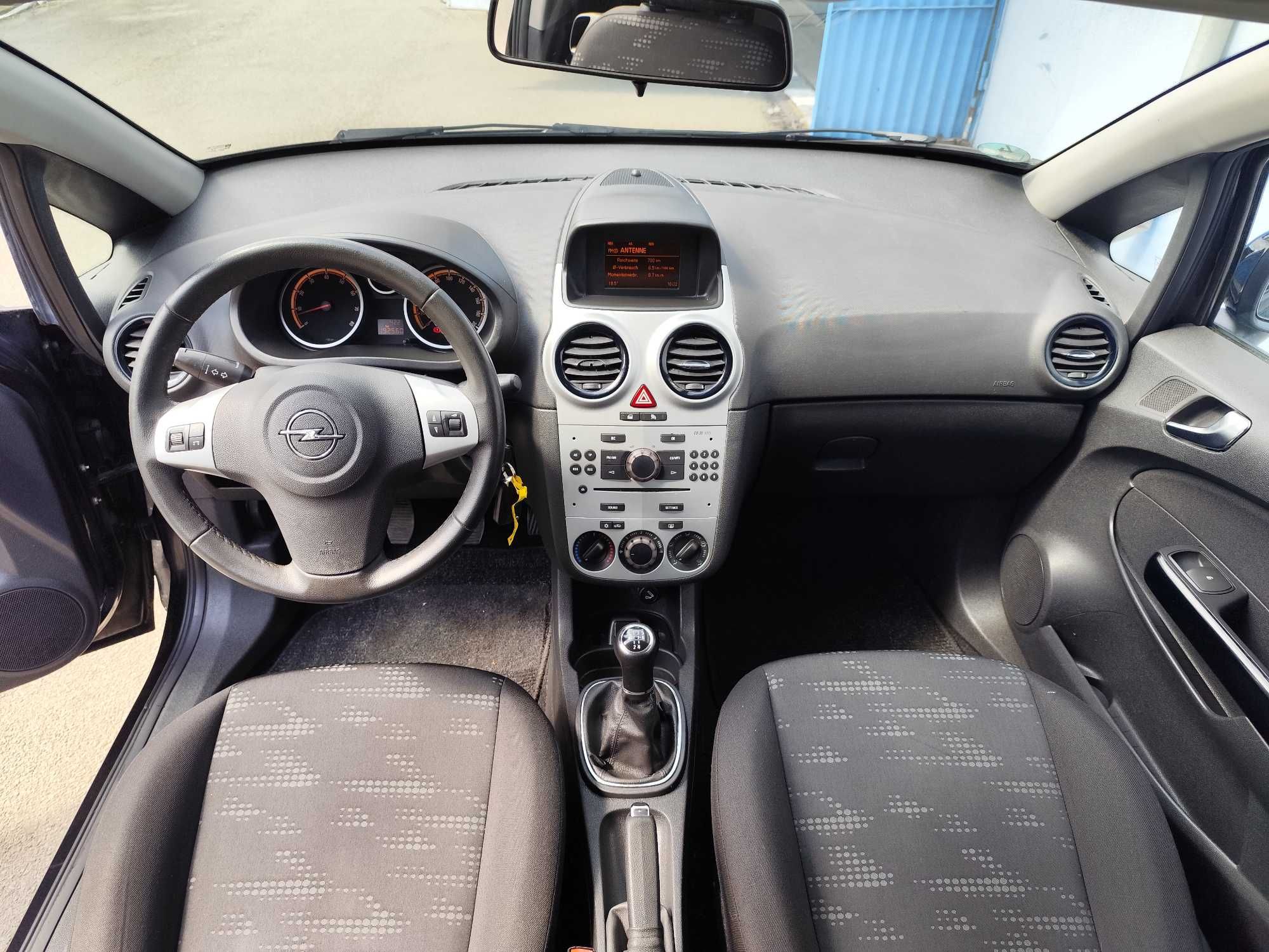 Opel Corsa D 1.4 Benzina 2011