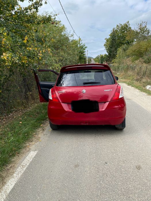 Suzuki swift 2011