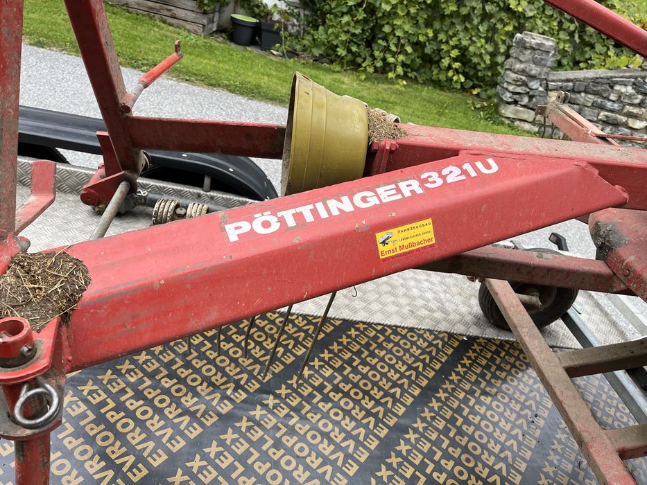 Сеносъбирачка Poettinger 321U