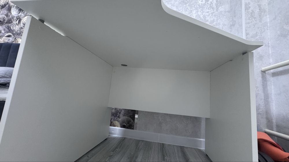 Продам стол, в отличном состоянии