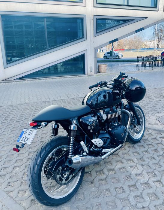 Triumph Thruxton 1200