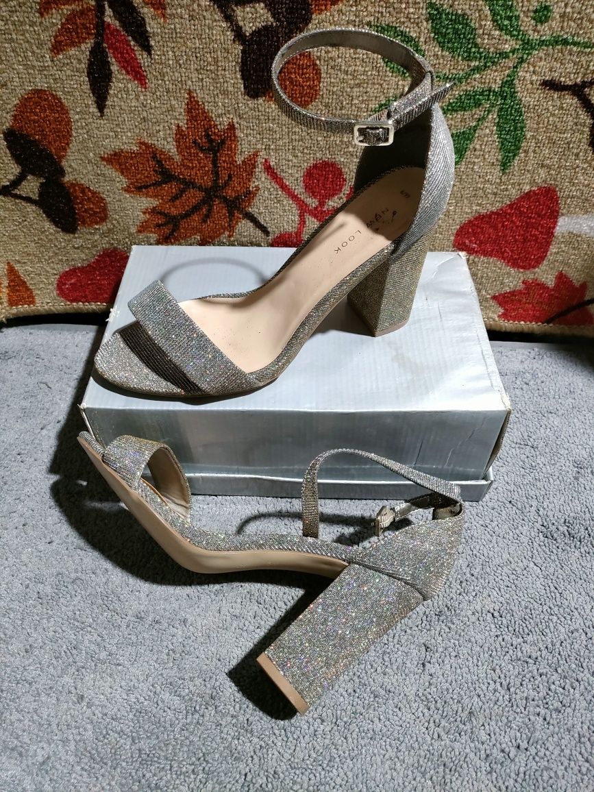 Sanda de ocazie eleganta