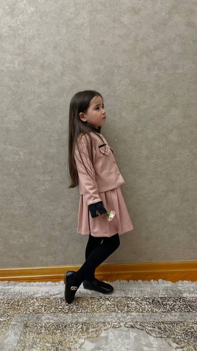 Qazchalar uchun judayam chiroyli kostyum yubkachamiz