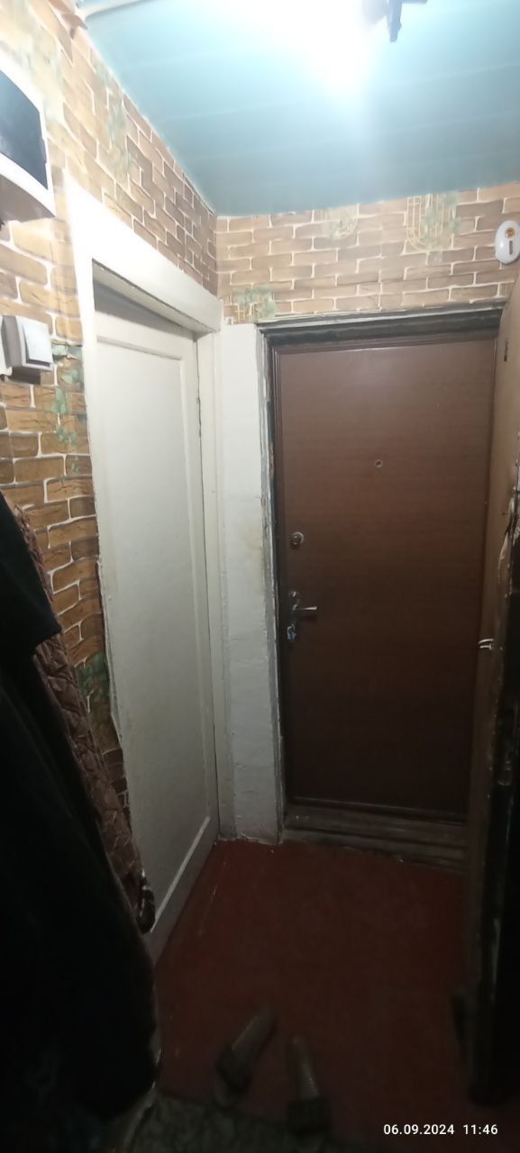 Продаётся 3 комнатная квартира в Спутнике 8 дешево(42 000&)