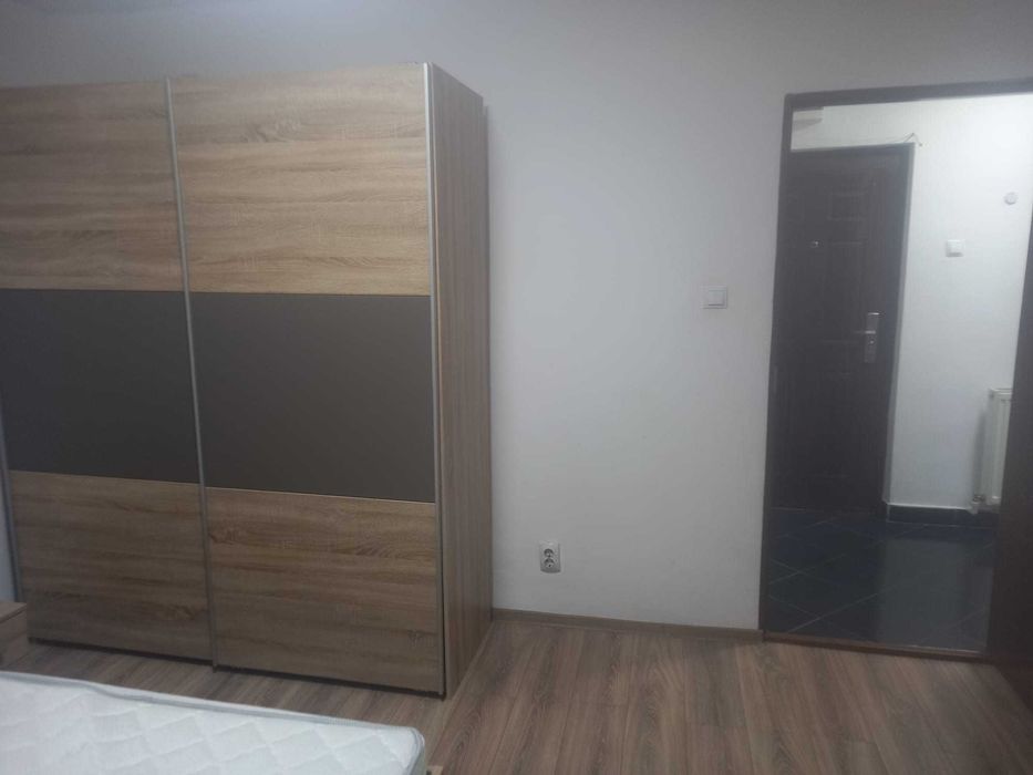 Inchiriez garsoniera