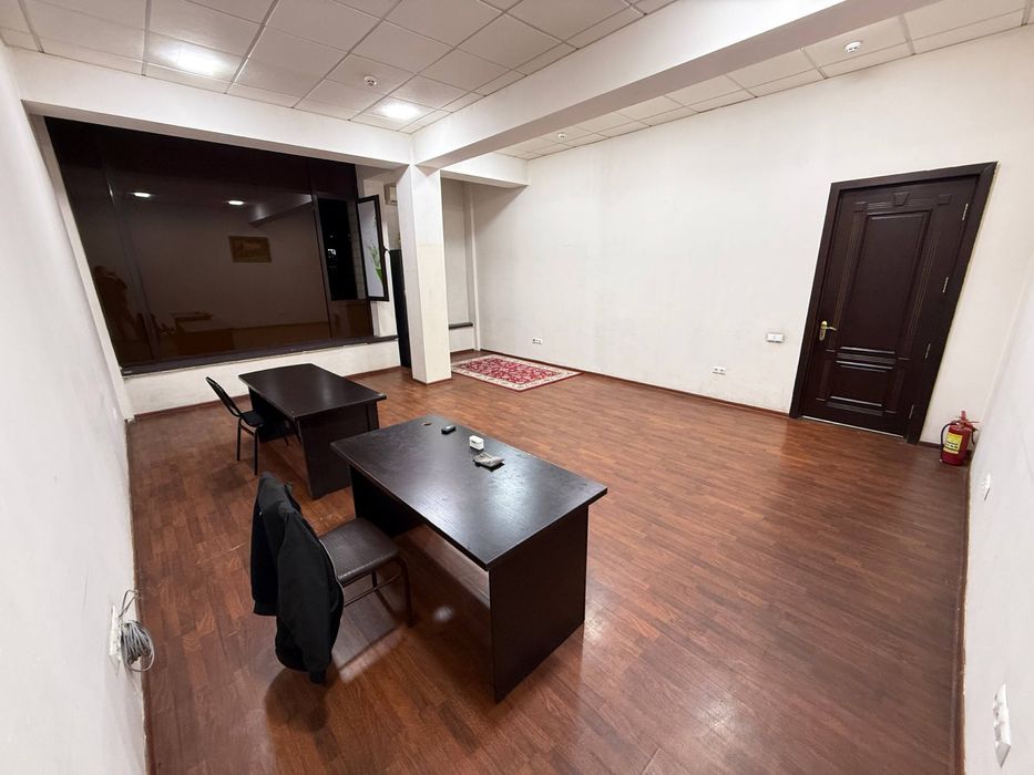 Arenda Ofis 300$ Yol Yuzida