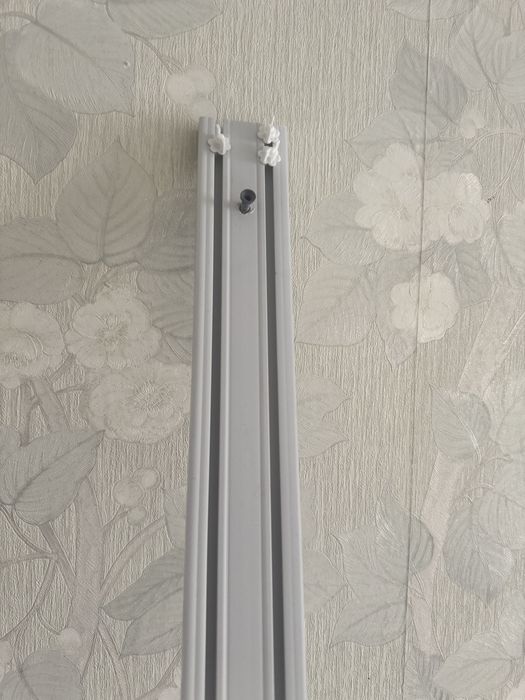 Карниз потолочный с крючками