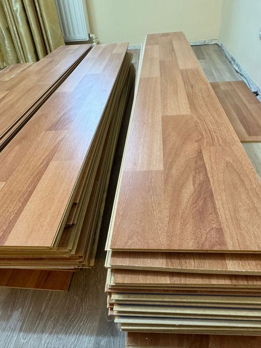 Vând parchet laminat