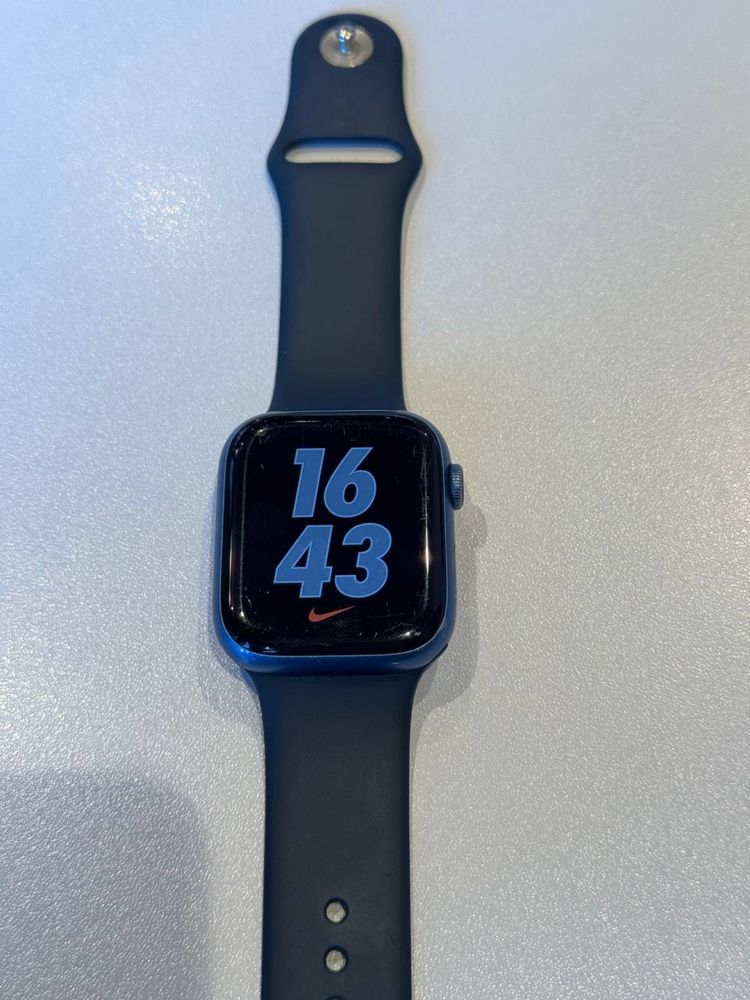 Iwatch 7.45 blue