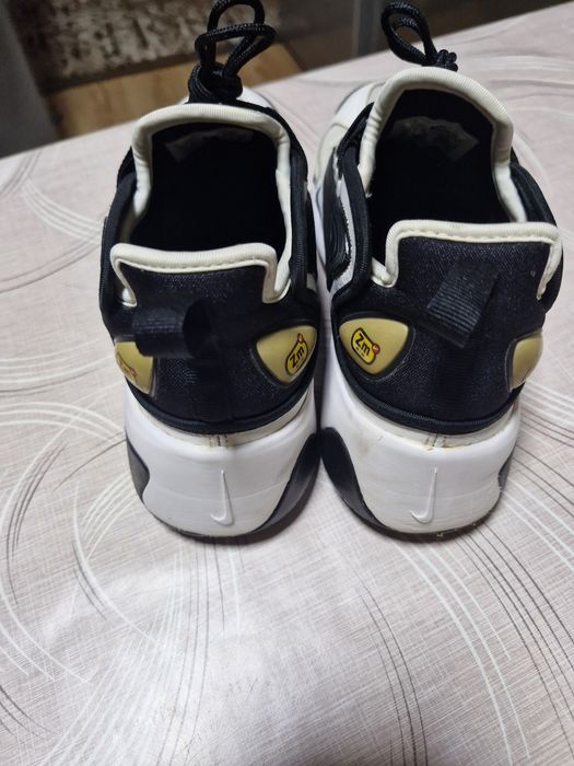 Adidasi Nike piele si panza