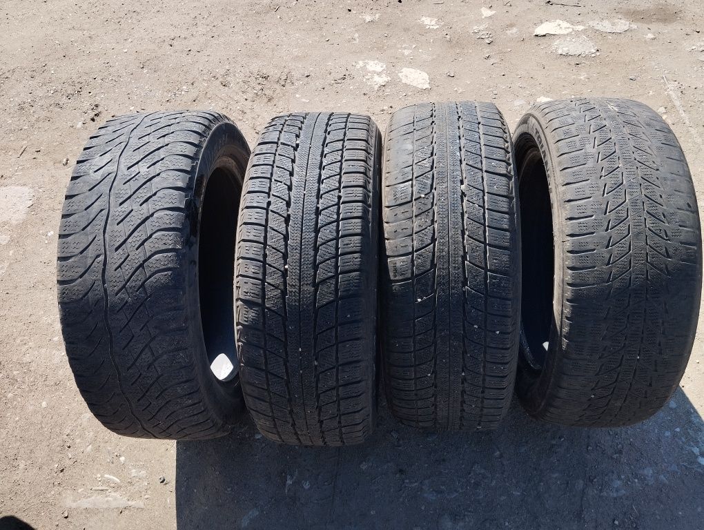 Продам покрышки 215 55 R17