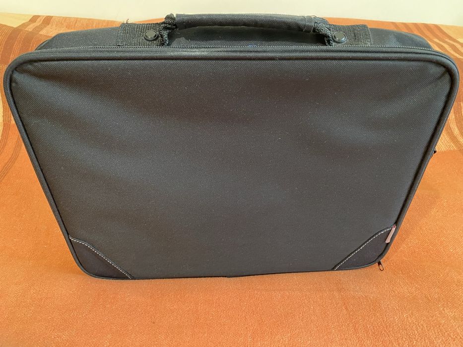 Geanta de umar pentru laptop pentru barbati noua