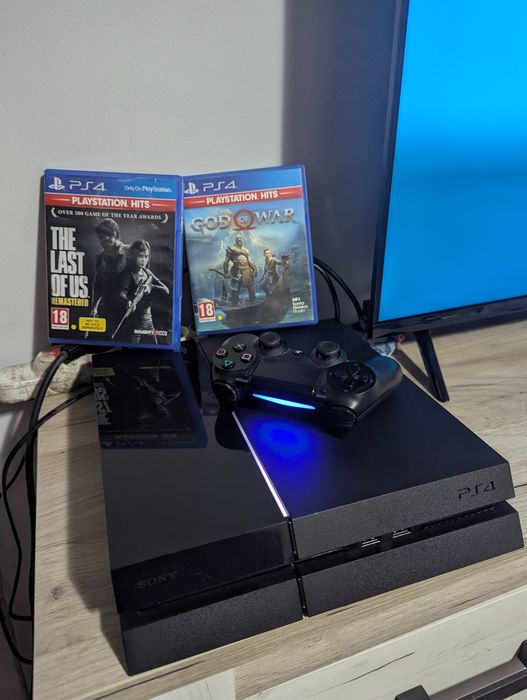 Ps4 complet stare foarte buna