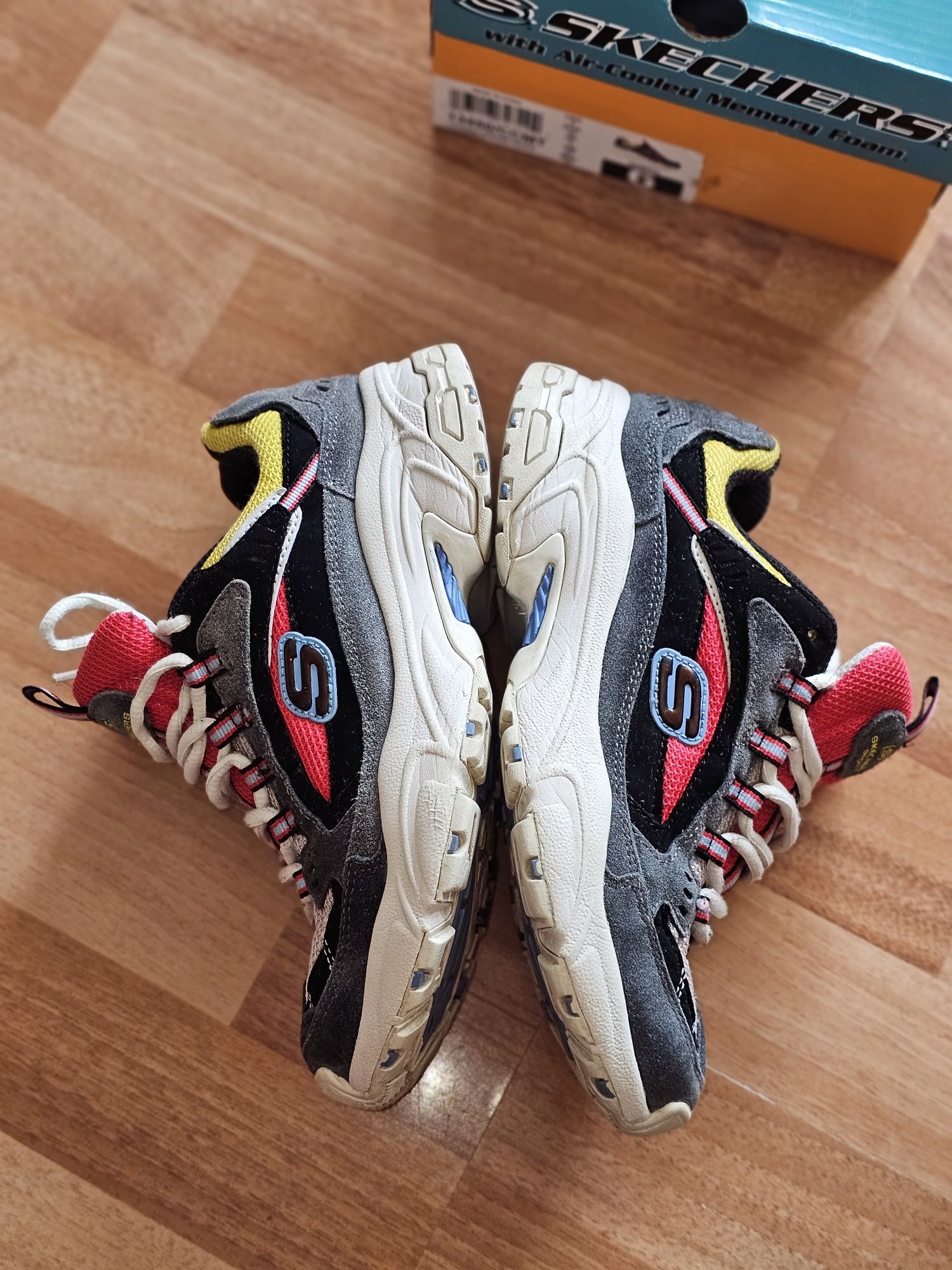 adidasi SKECHERS marime 36 , 23cm model balenciaga triple s