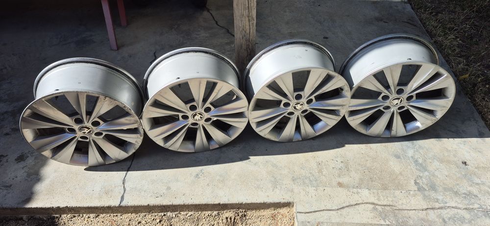 Set jante   Skoda BORBET 17” + roată rezervă 16”  cu anvelopa vara