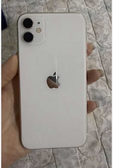 Продам Айфон 11 128 гб