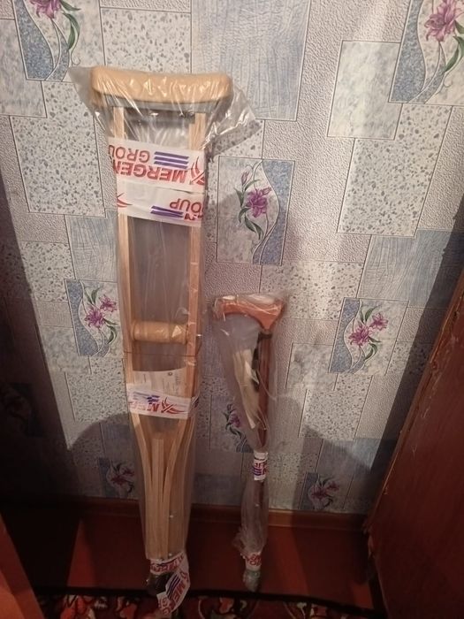 Продам костыли и тростик