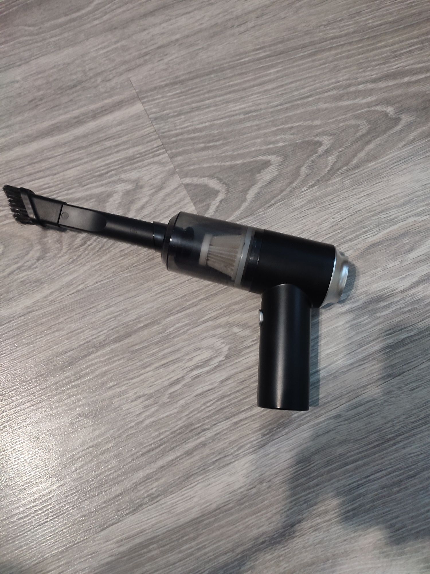 Mini aspirator auto
