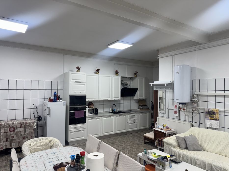 Case de vanzare+complex comercial