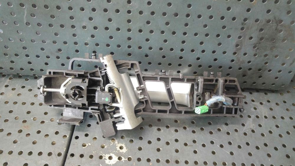 Maner usa dreapta fata ford fiesta 6 cb1 ccn 8a61a224a36