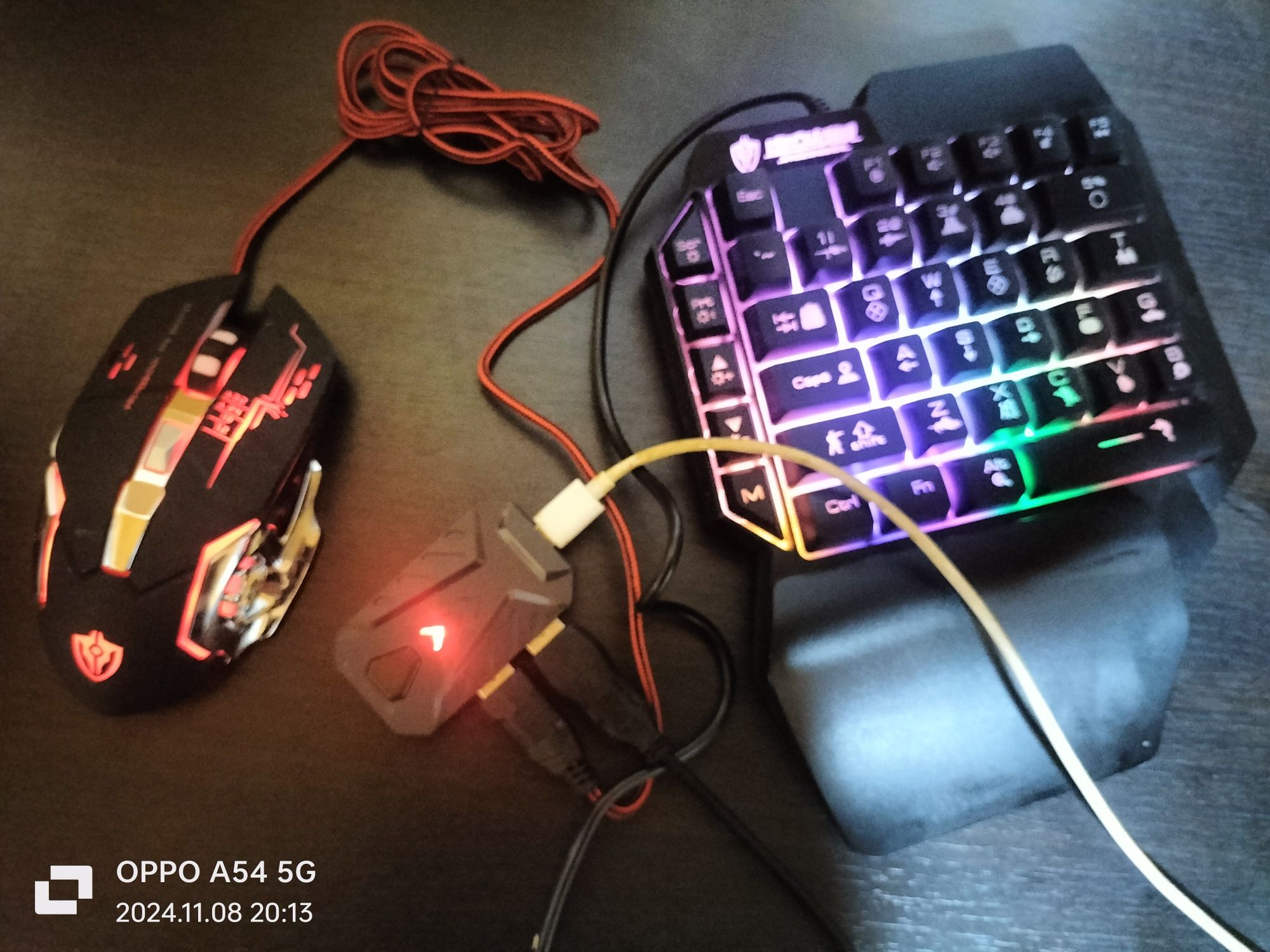 Controler pentru jucatori pe mobil, perfect pentru   jocuri pe telefon