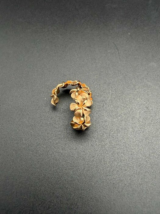 Dracula Amanet: Cercei de Aur 4.09Gr/14K.