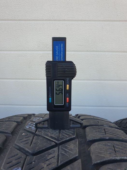 Зимни гуми 4 броя PIRELLI Scorpion 235 55 R19 дот 2519